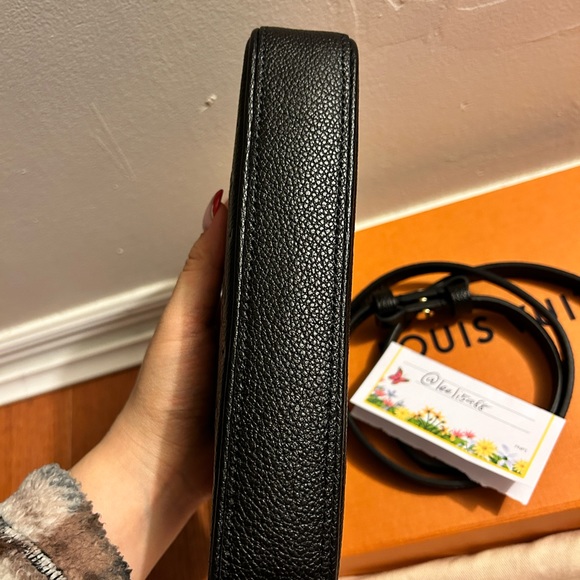 Louis Vuitton easy pouch on strap - Picture 4 of 11